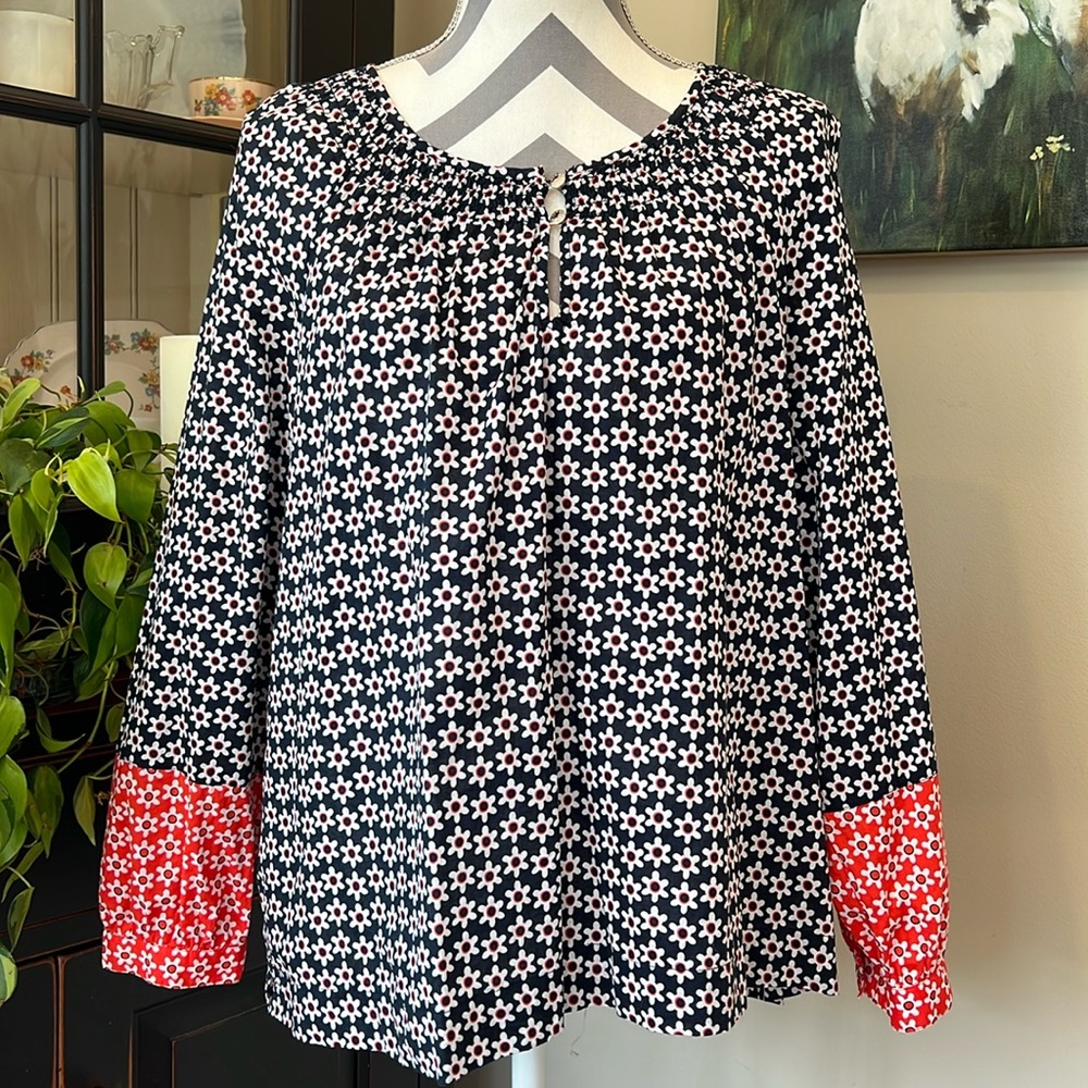New without tags floral print Tommy Hilfiger cotton top